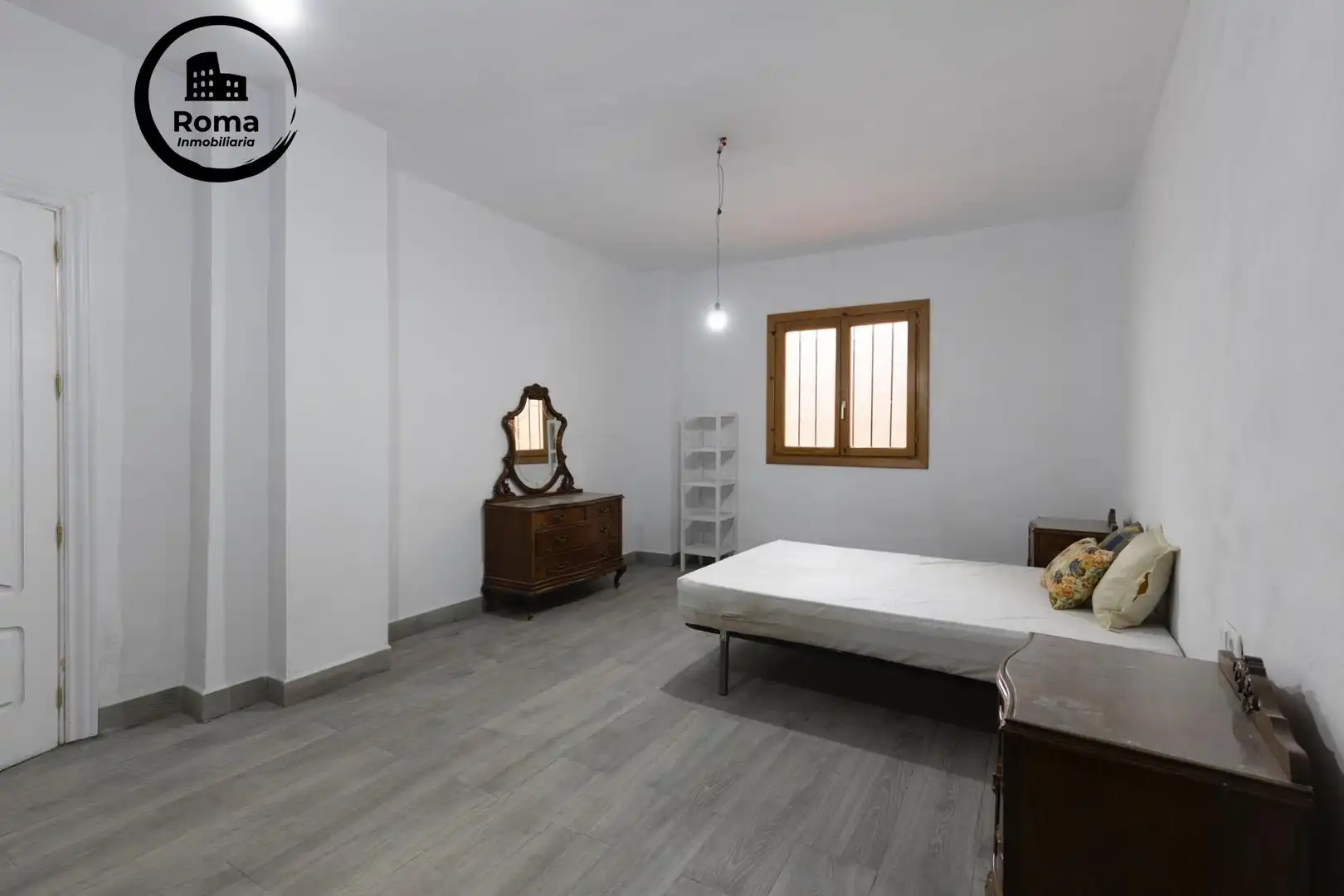 Habitación de Planta baja en venta en Moclín con Jardín privado, Amueblado y Balcón