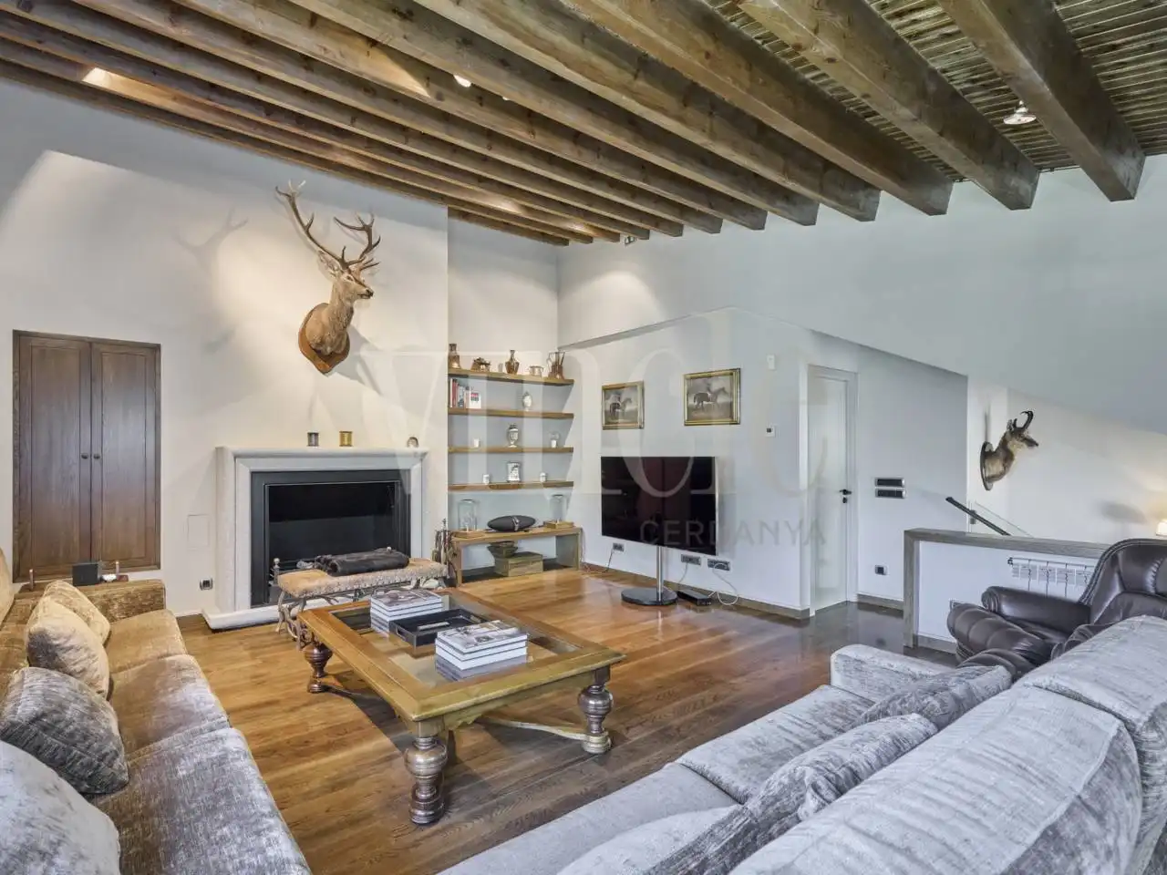 Living room of Houses for sale in Alp  with Heating and Parquet flooring