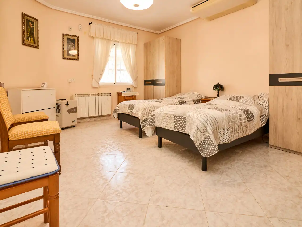 Dormitori de Casa o xalet en venda en Torrevieja amb Aire condicionat, Calefacció i Jardí privat