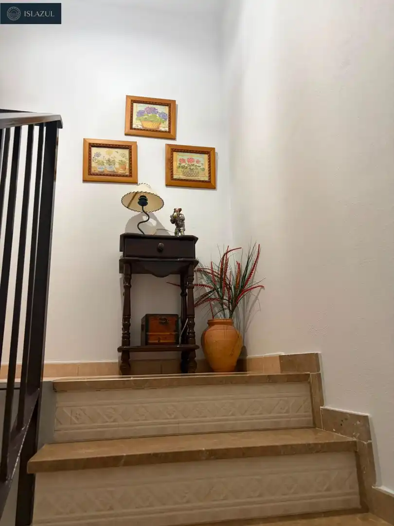Einfamilien-Reihenhaus zum Verkauf in Islantilla mit Privatgarten, Terrasse und Abstellraum
