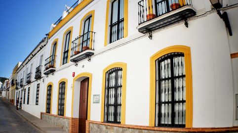 Foto 2 von Gebäude zum Verkauf in Avenida Avenida Estación, El Pedroso, Sevilla