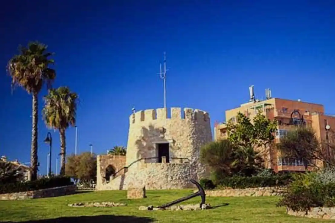 Vista exterior de Casa adosada en venda en Torrevieja
