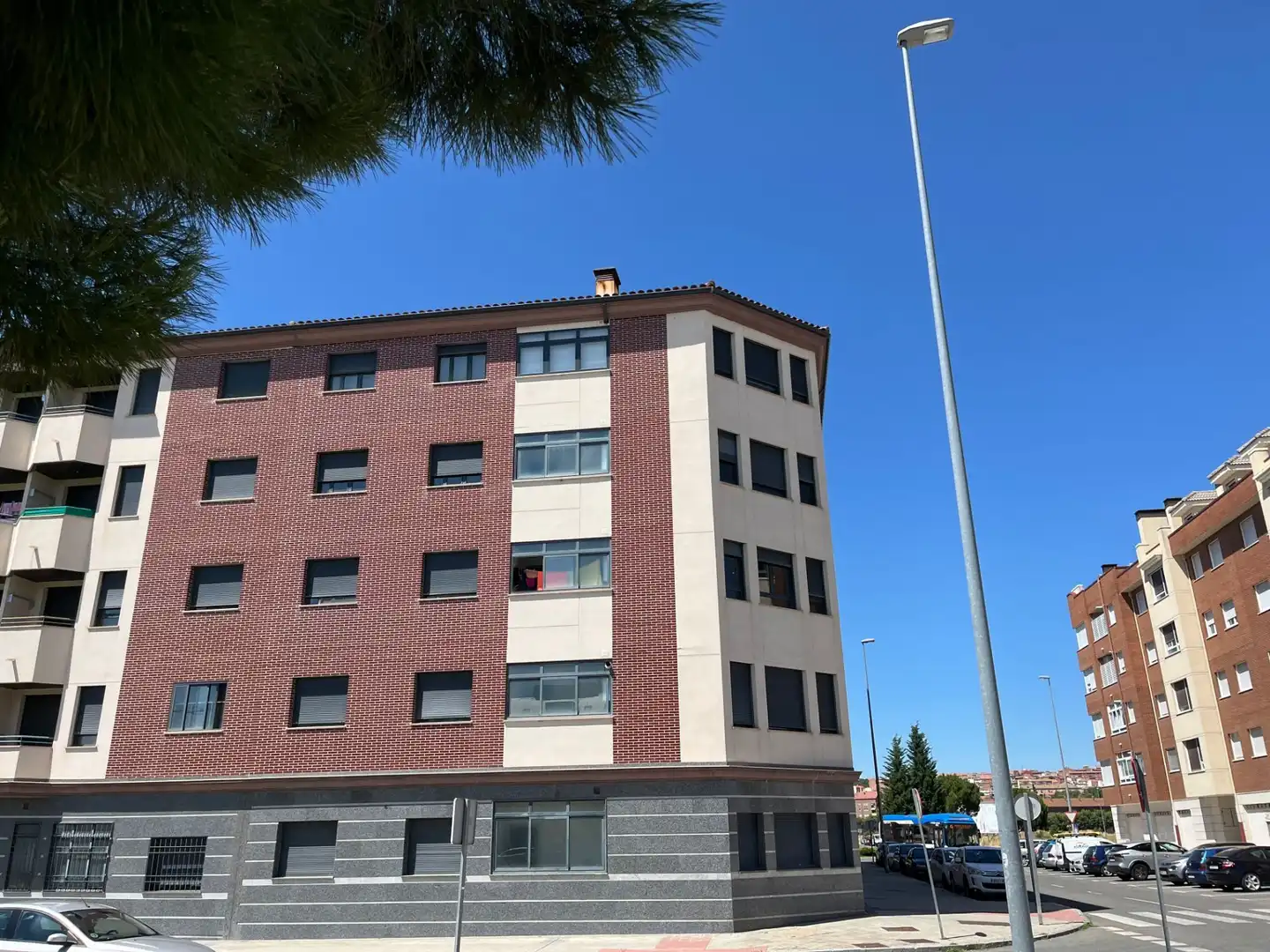 Exterior view of Garage for sale in Ávila