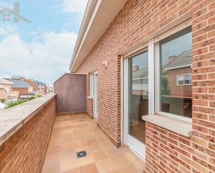 Terrassa de Casa adosada en venda en Valdemoro amb Aire condicionat, Calefacció i Jardí privat