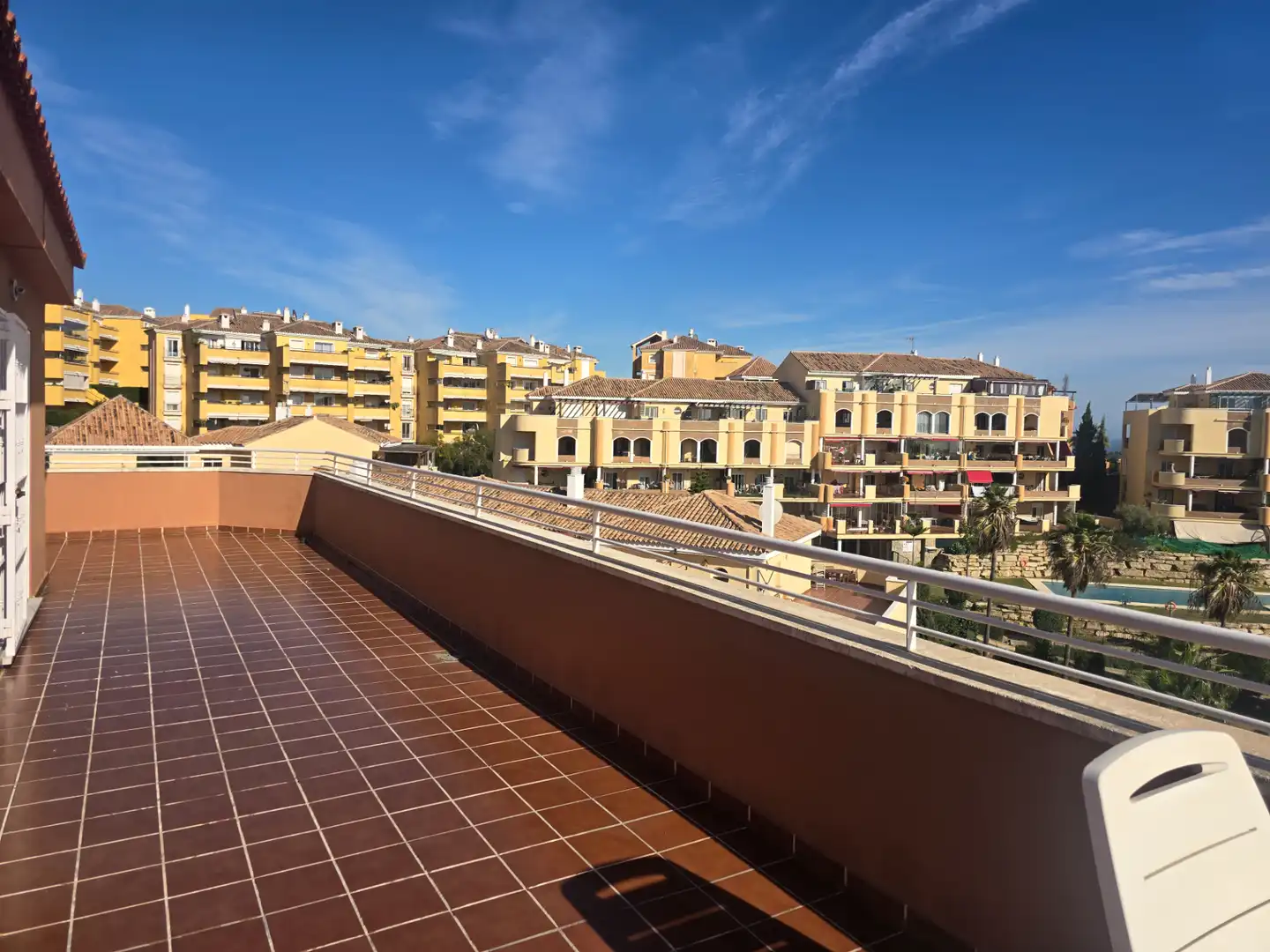 Außenansicht von Dachboden zum Verkauf in Mijas mit Klimaanlage, Heizung und Terrasse