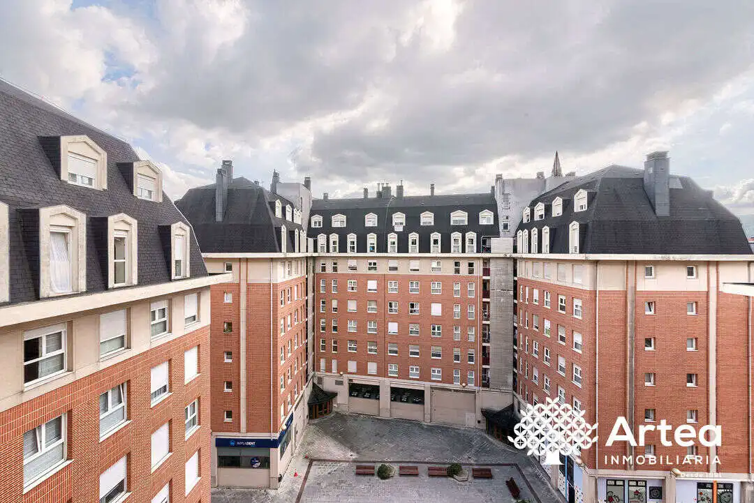 Vista exterior de Piso en venta en Bilbao  con Calefacción y Trastero