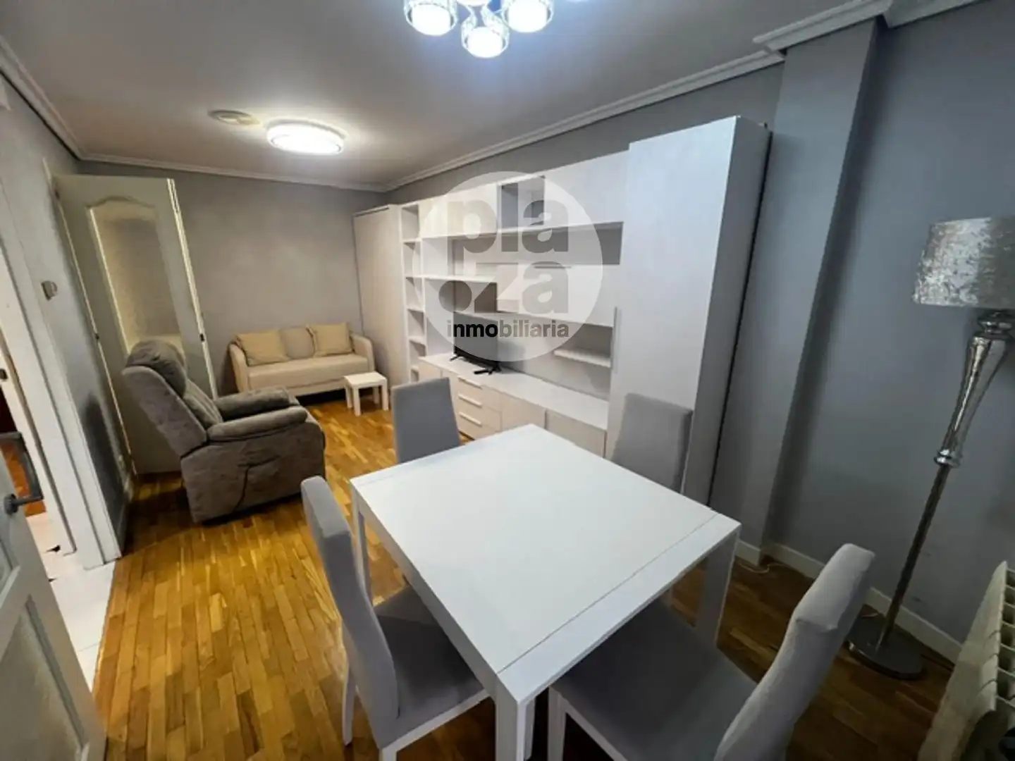 Sala de estar de Piso de alquiler en Burgos con Calefacción, Terraza y Amueblado