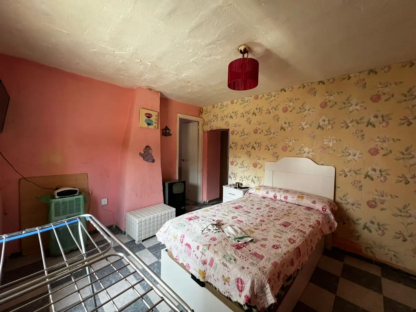 Habitación de Casa adosada en venta en La Zubia