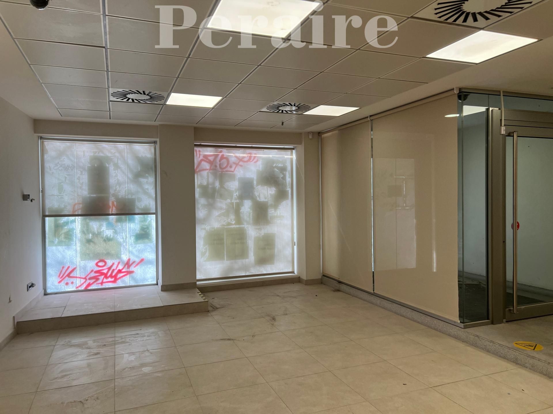 Local en venta en Sant Adrià de Besòs con Aire acondicionado