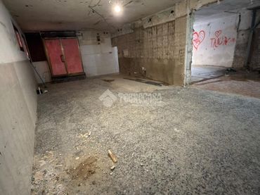 Gewerbefläche zum Verkauf in Salut - Lloreda