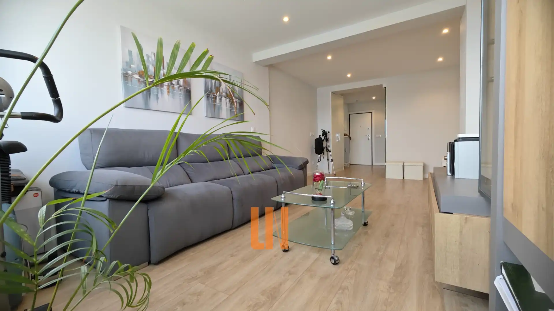 Sala d'estar de Pis en venda en A Coruña Capital  amb Calefacció, Forn i Rentadora