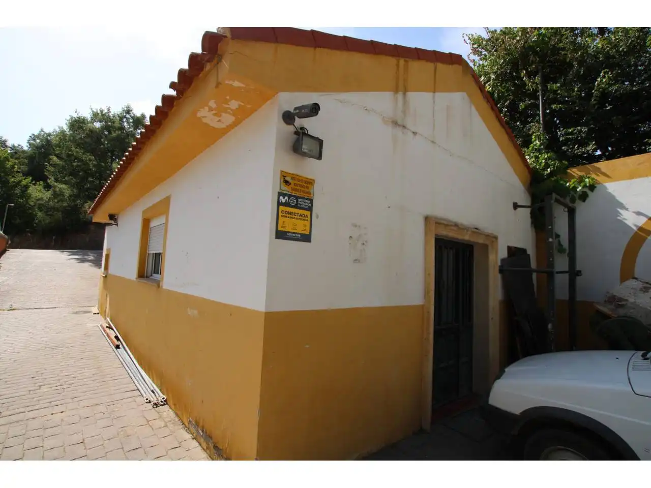 Vista exterior de Terreno en venta en Valdegrudas, Guadalajara