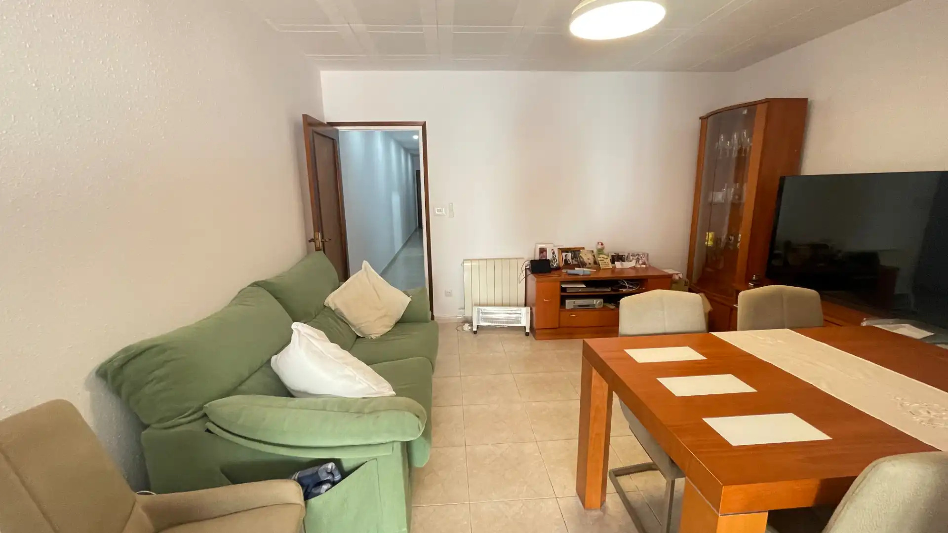 Sala d'estar de Casa adosada en venda en Terrassa amb Aire condicionat, Calefacció i Terrassa