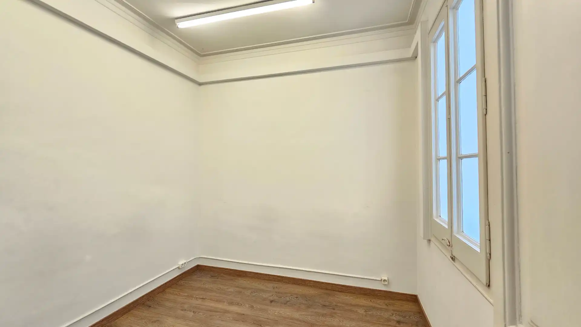 Büro zur Miete in Barcelona mit Heizung und Internet
