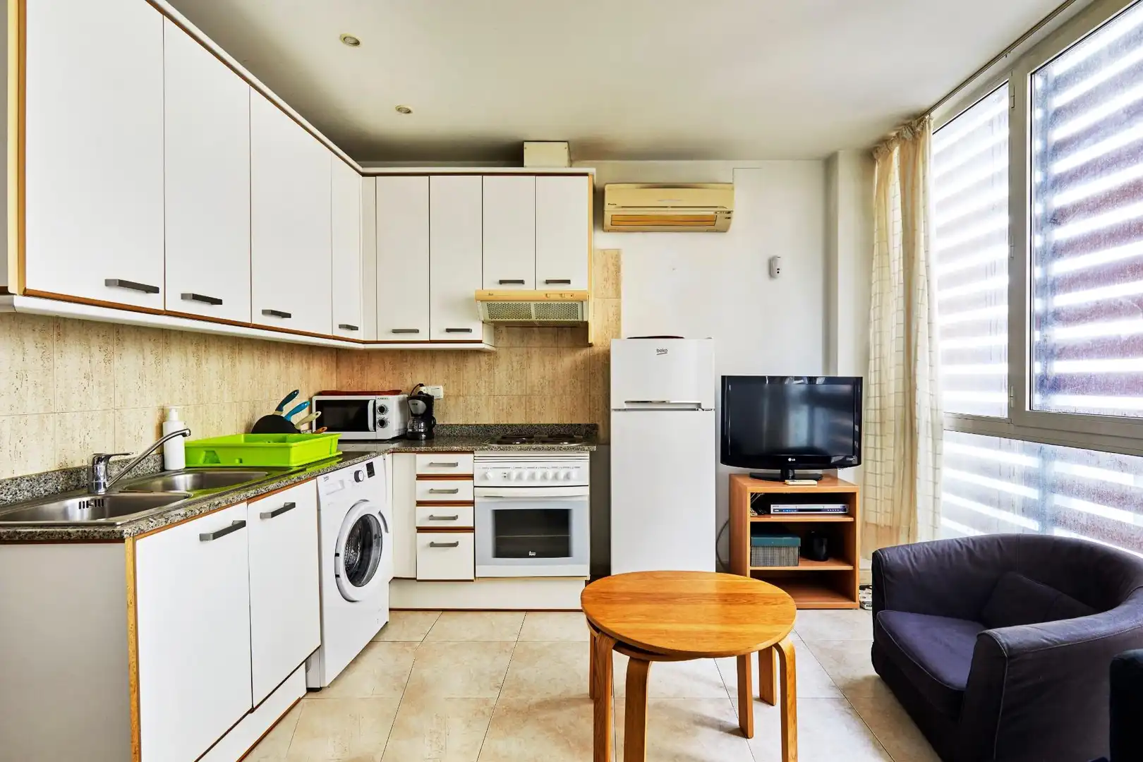 Cocina de Piso en venta en  Barcelona Capital con Aire acondicionado