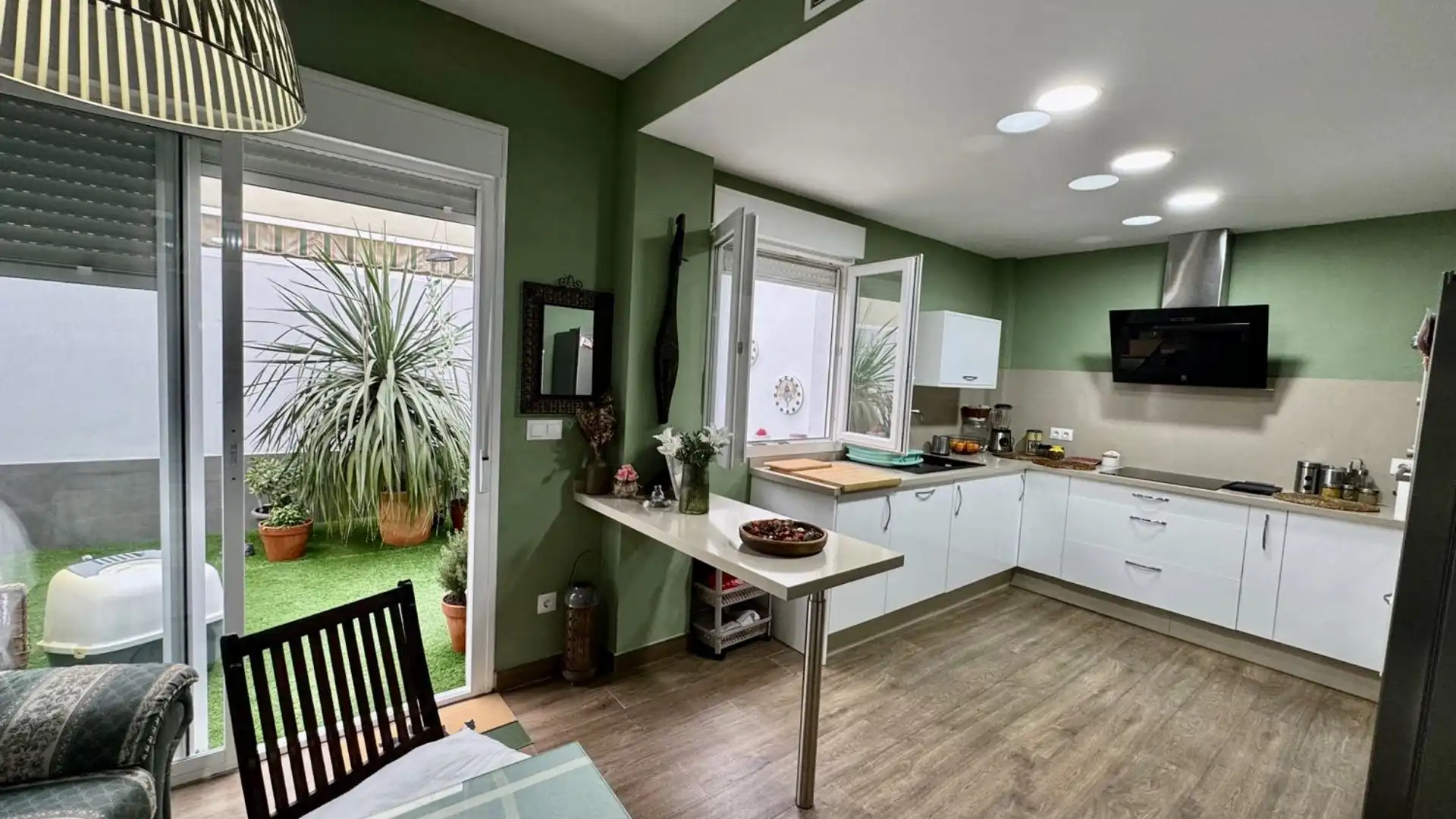 Cocina de Casa adosada en venta en Utrera con Aire acondicionado, Terraza y Trastero