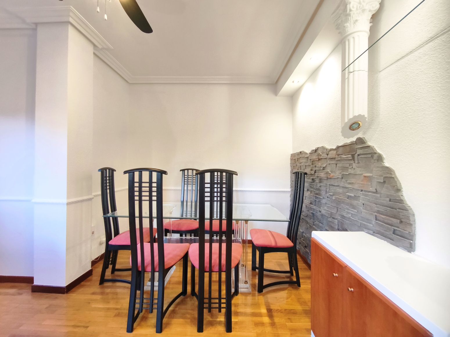 Comedor de Piso en venta en  Logroño con Calefacción, Parquet y Terraza