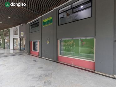 Local comercial en venda a Calle Nazaríes