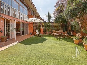 Terraced house with garden for sale in Moncloa - Aravaca