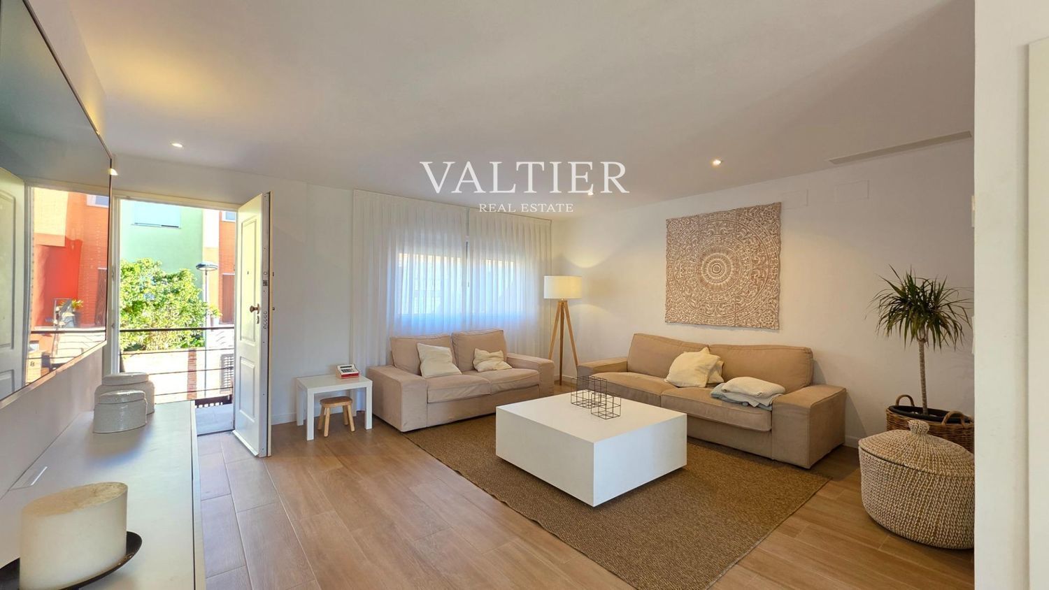 Sala de estar de Casa o chalet en venta en Almoines con Aire acondicionado, Terraza y Piscina