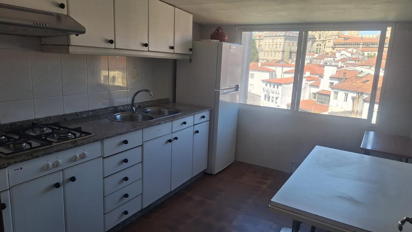 Kitchen of Flat to rent in Santiago de Compostela   with Heating and Furnished