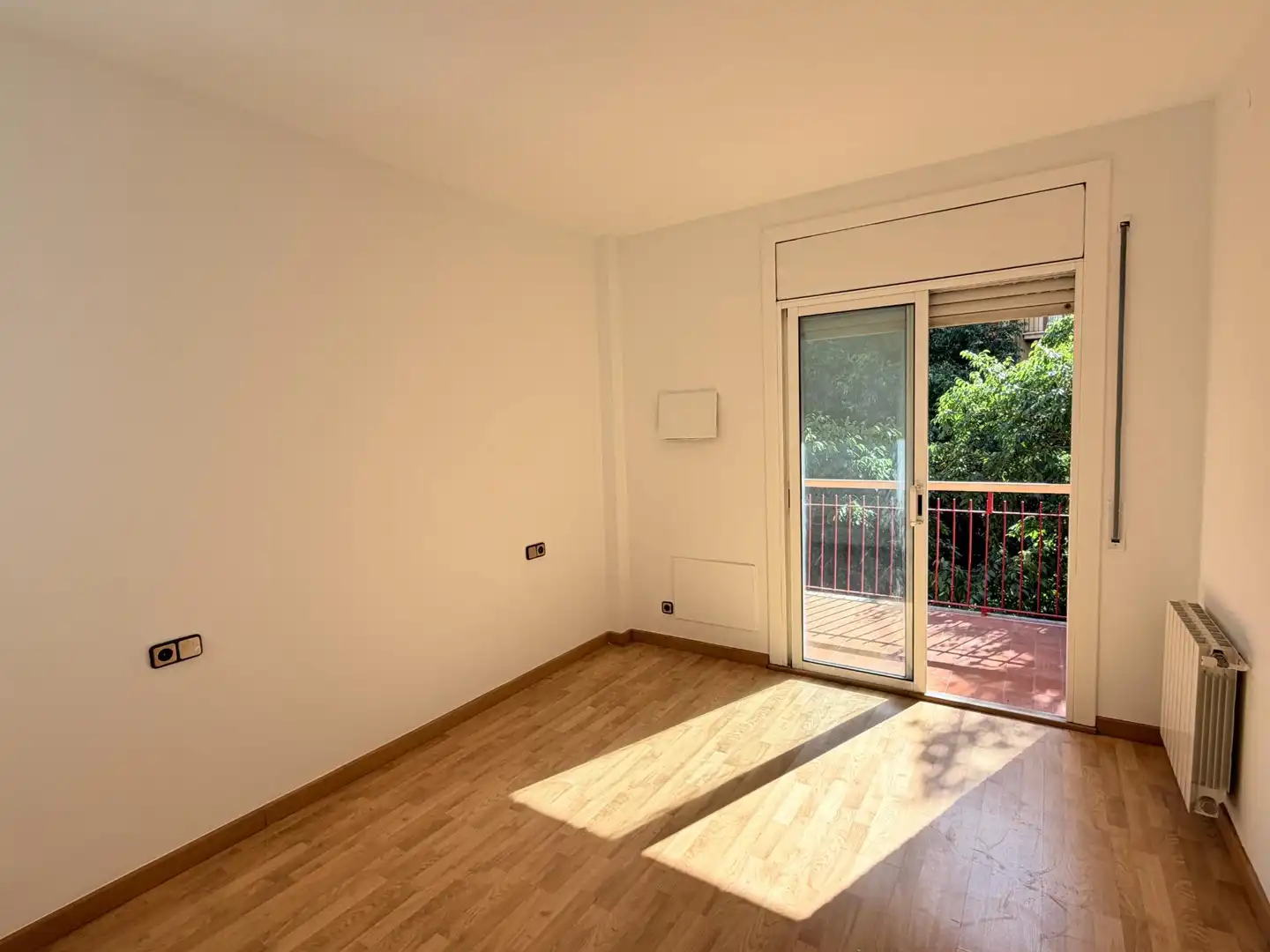 Wohnung zur Miete in Avenida MADRID, La Maternitat i Sant Ramon