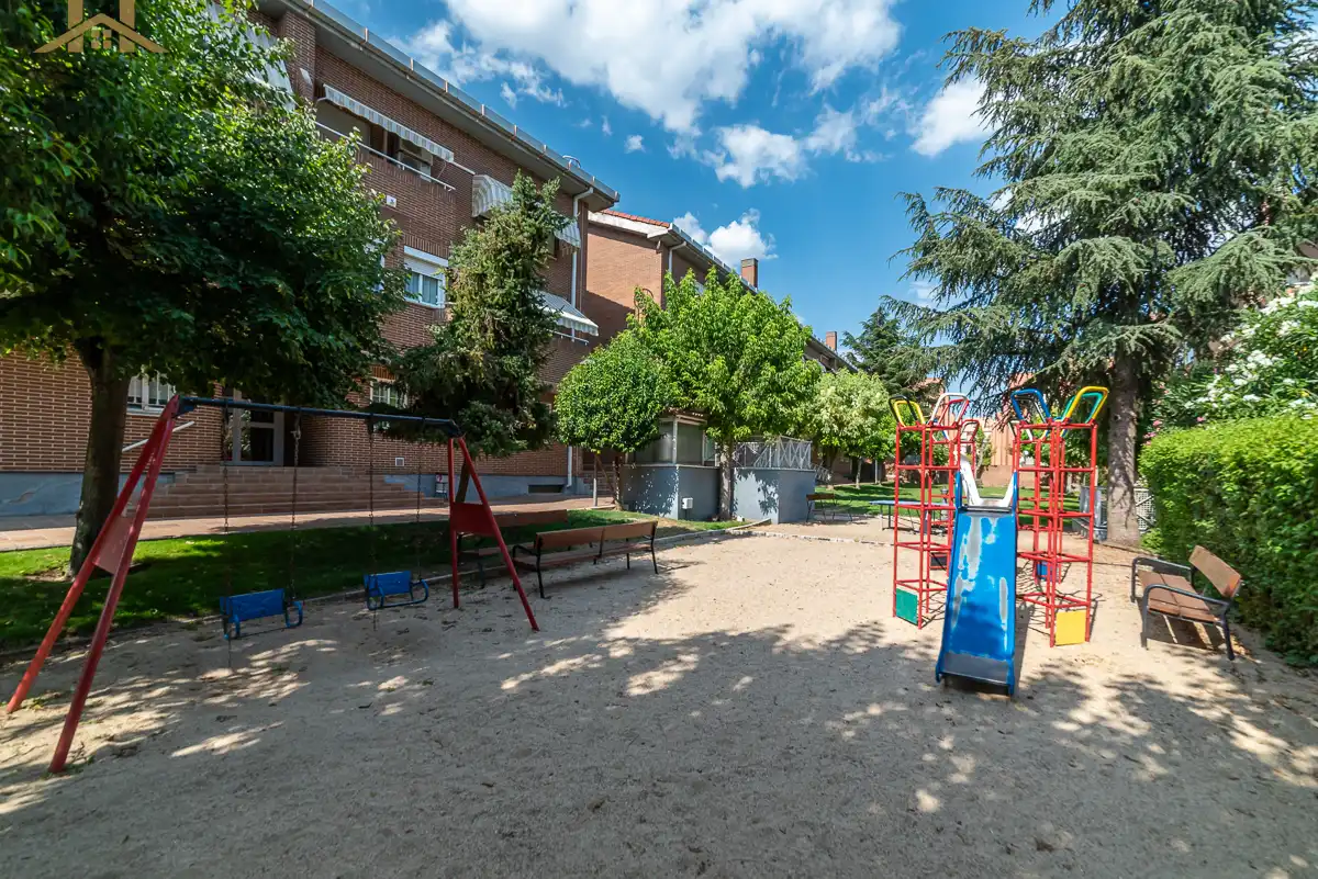 Außenansicht von Wohnungen zum Verkauf in Alcorcón mit Klimaanlage, Heizung und Schwimmbad