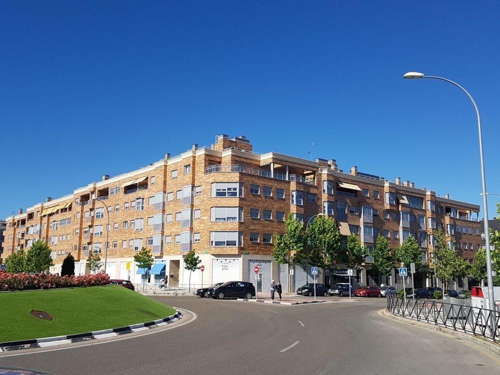 Exterior view of Flat to rent in Alcobendas  with Heating, Terrace and Furnished
