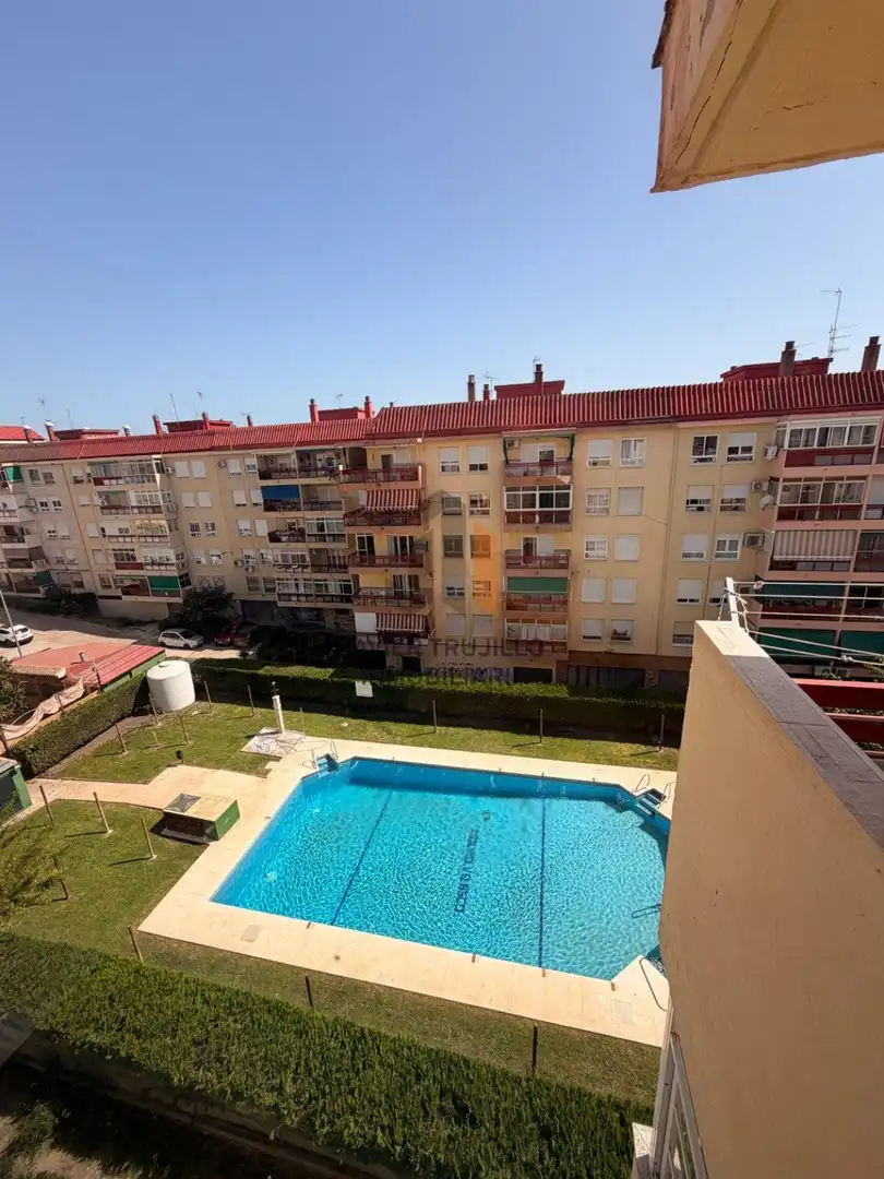 Außenansicht von Dachboden zum Verkauf in Vélez-Málaga mit Terrasse und Schwimmbad