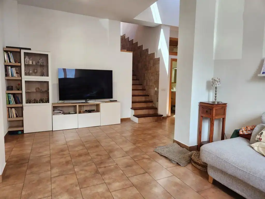 Sala d'estar de Casa o xalet en venda en Las Palmas de Gran Canaria amb Aire condicionat i Terrassa