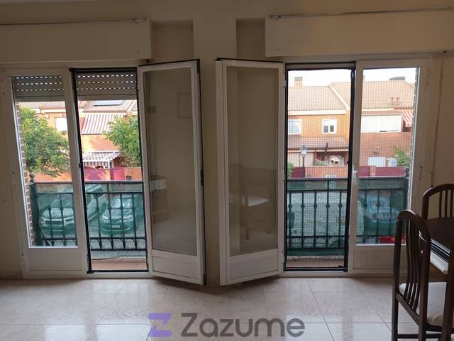 Piso en Alquiler en C. Sta. Bárbara en Sevilla la Nueva