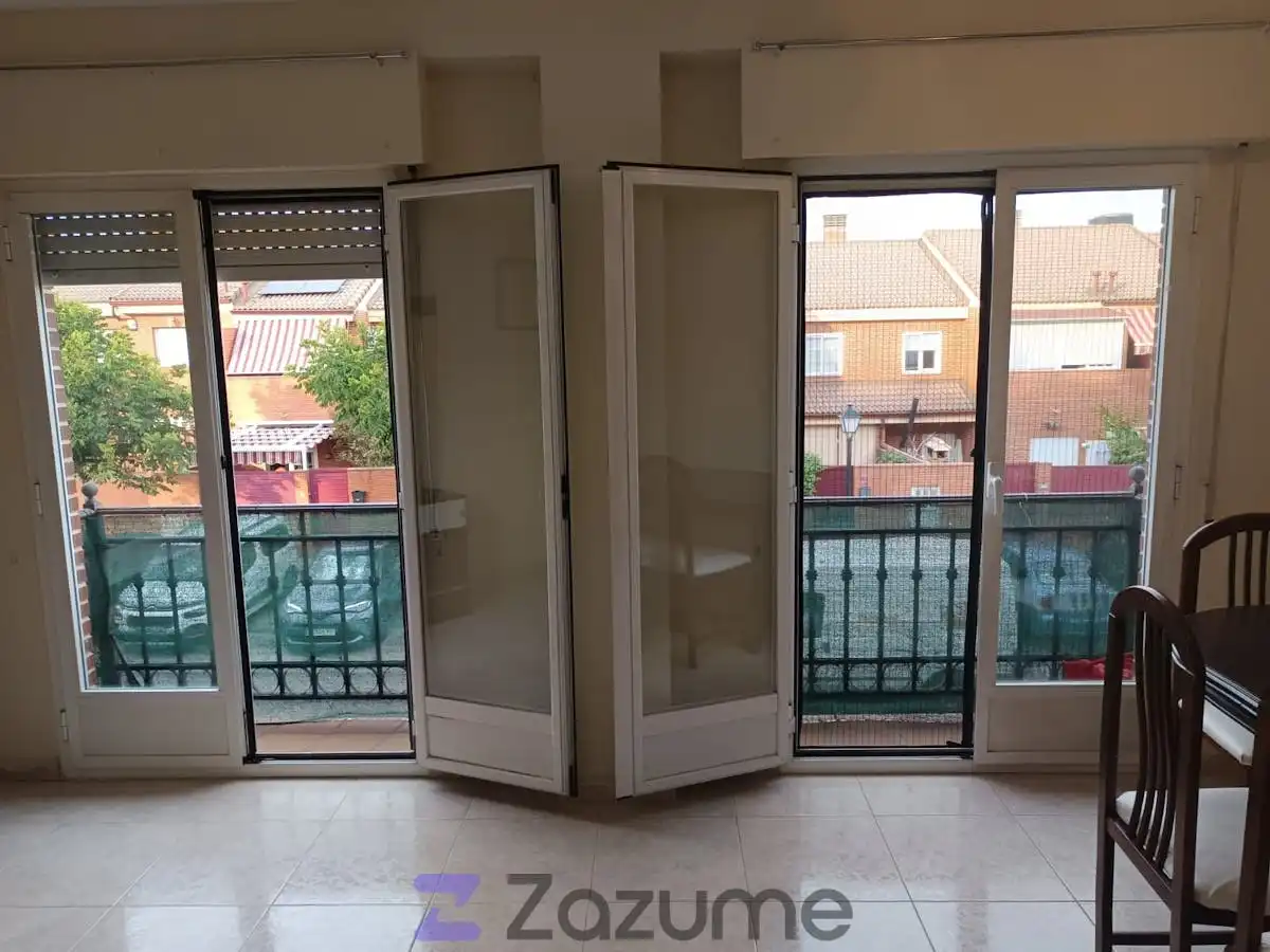 Terrassa de Pis de lloguer en Sevilla la Nueva amb Calefacció, Jardí privat i Parquet