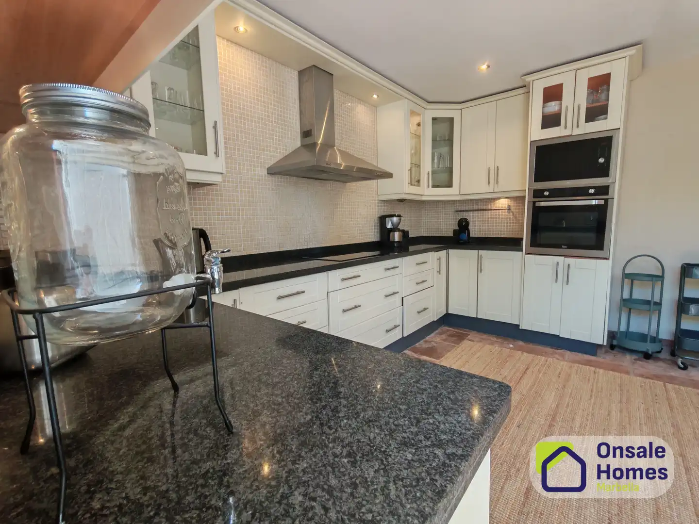 Kitchen of Houses for rent in Marbella  with Air Conditioner, Private garden and Terrace