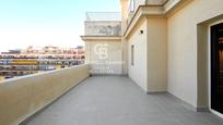 Exterior view of Attic for sale in  Barcelona Capital  with Air Conditioner, Terrace and Oven