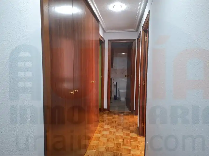 Piso de alquiler en Oviedo  con Calefacción, Amueblado y Lavadora
