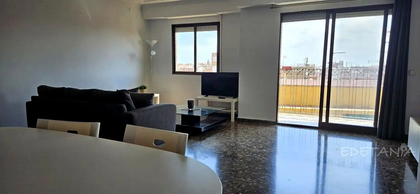 Appartement avec terrasse à louer à calle Badia