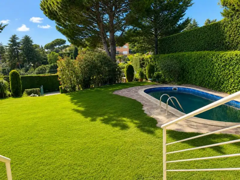 Schwimmbecken von Haus oder Chalet zum Verkauf in Torrelodones mit Klimaanlage, Heizung und Terrasse