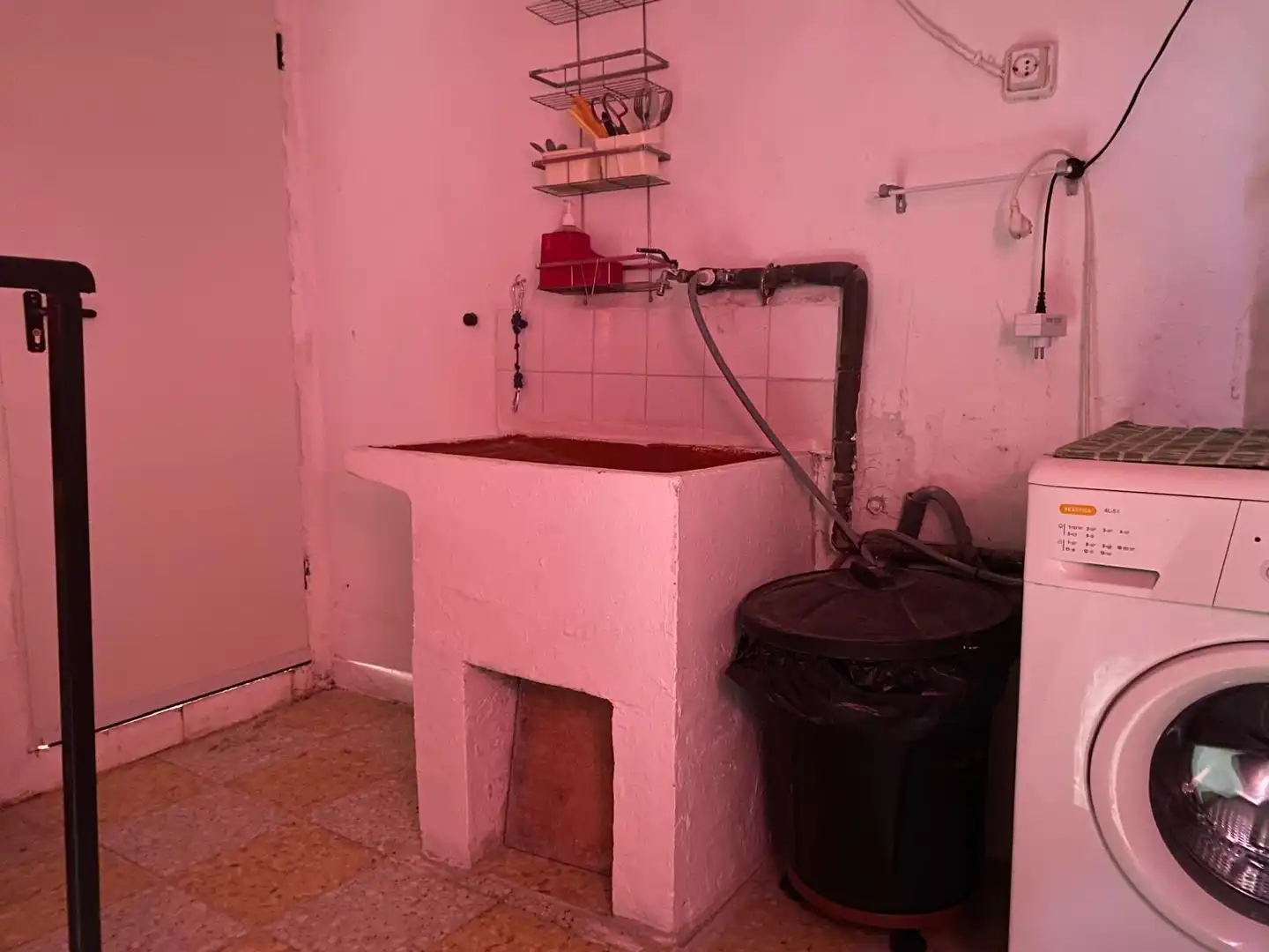 Cuina de Finca rústica en venda en Villanueva de Jiloca amb Jardí privat
