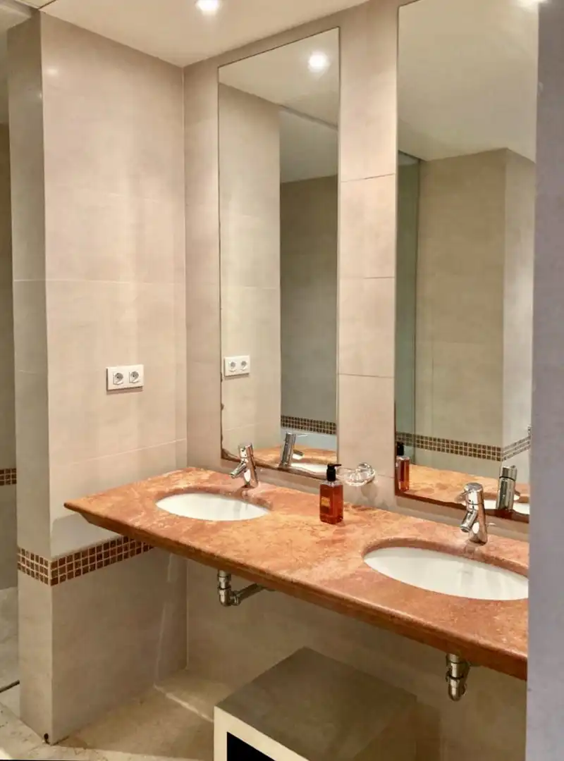 Baño de Planta baja en venta en Sotogrande con Aire acondicionado, Terraza y Piscina