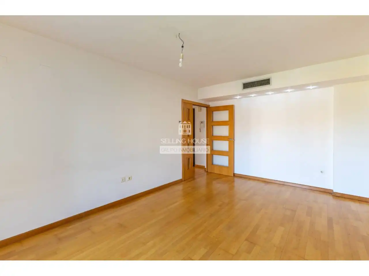 Schlafzimmer von Wohnung zum Verkauf in Valencia mit Klimaanlage, Heizung und Parkett