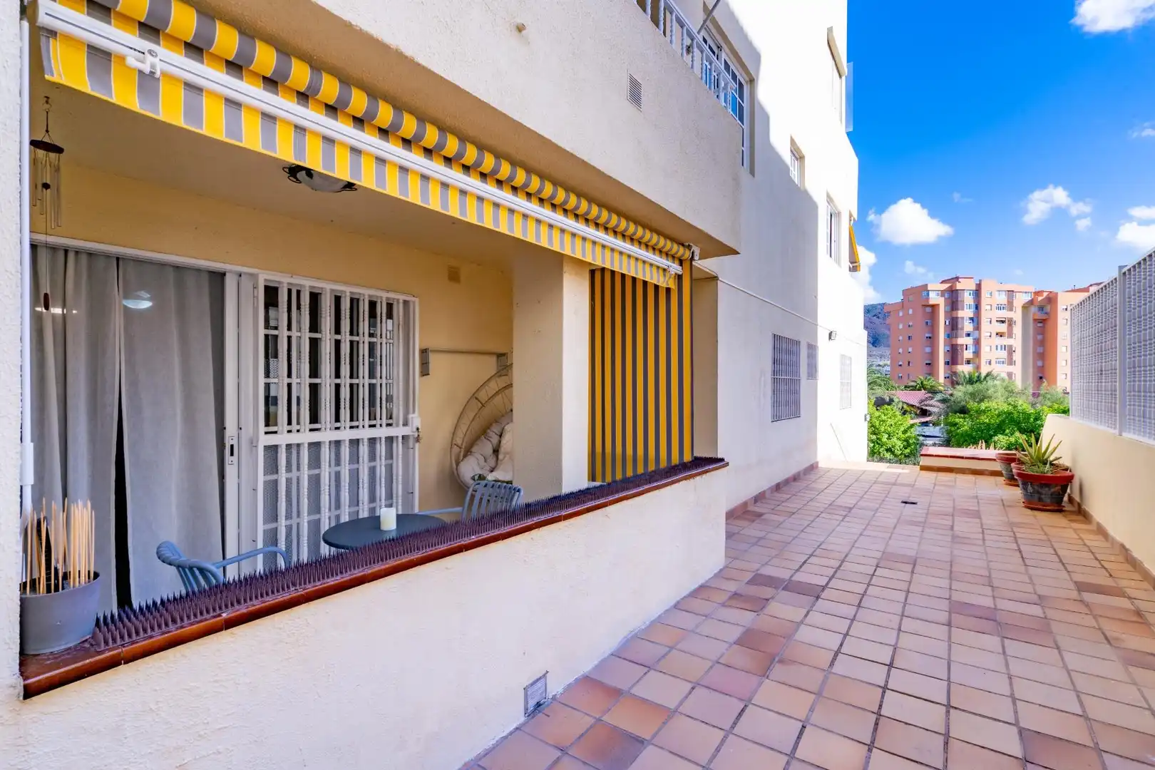 Vista exterior de Apartament en venda en Arona amb Terrassa i Moblat