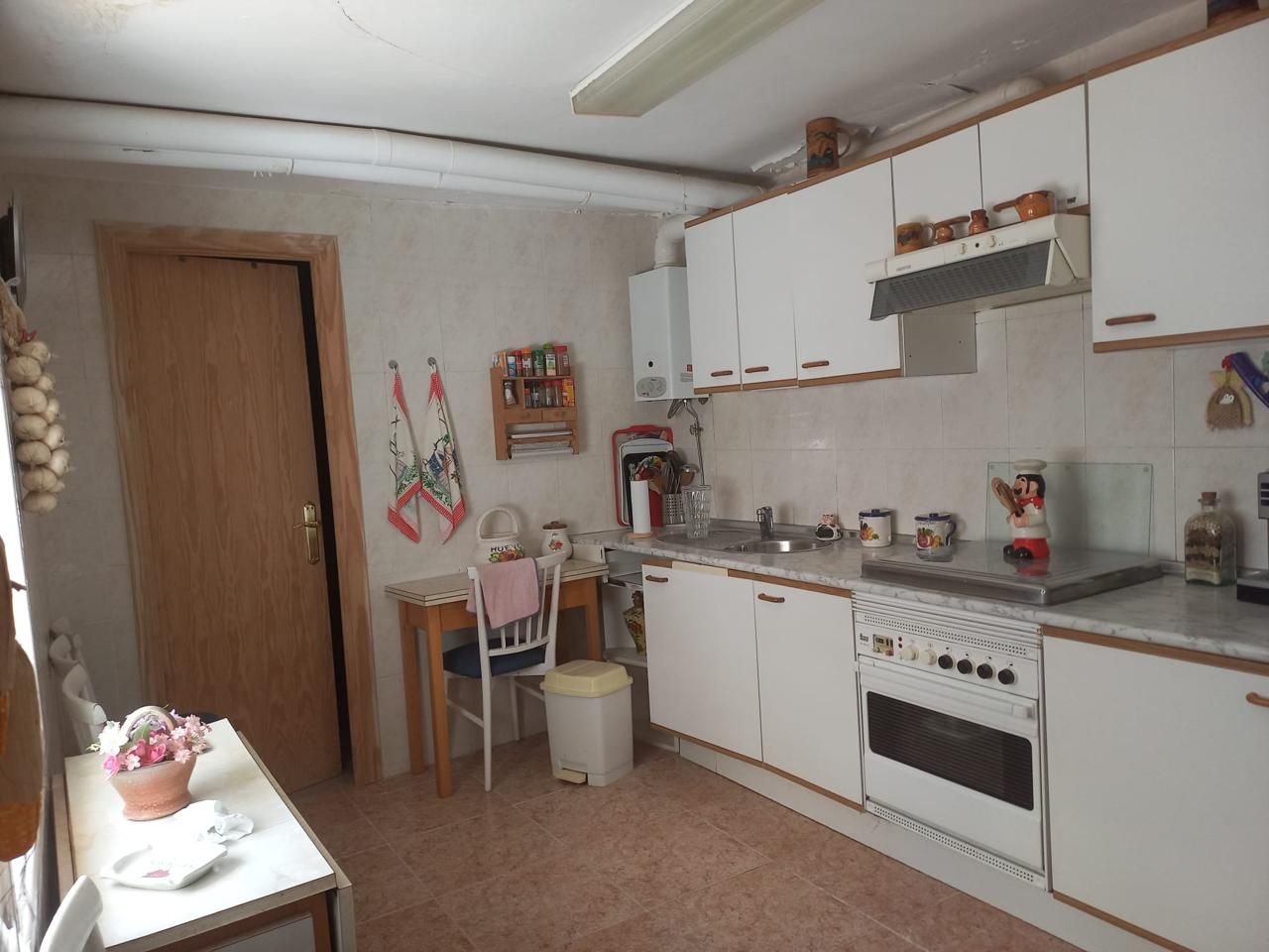 Cuina de Casa o xalet en venda en Uclés amb Traster i Moblat