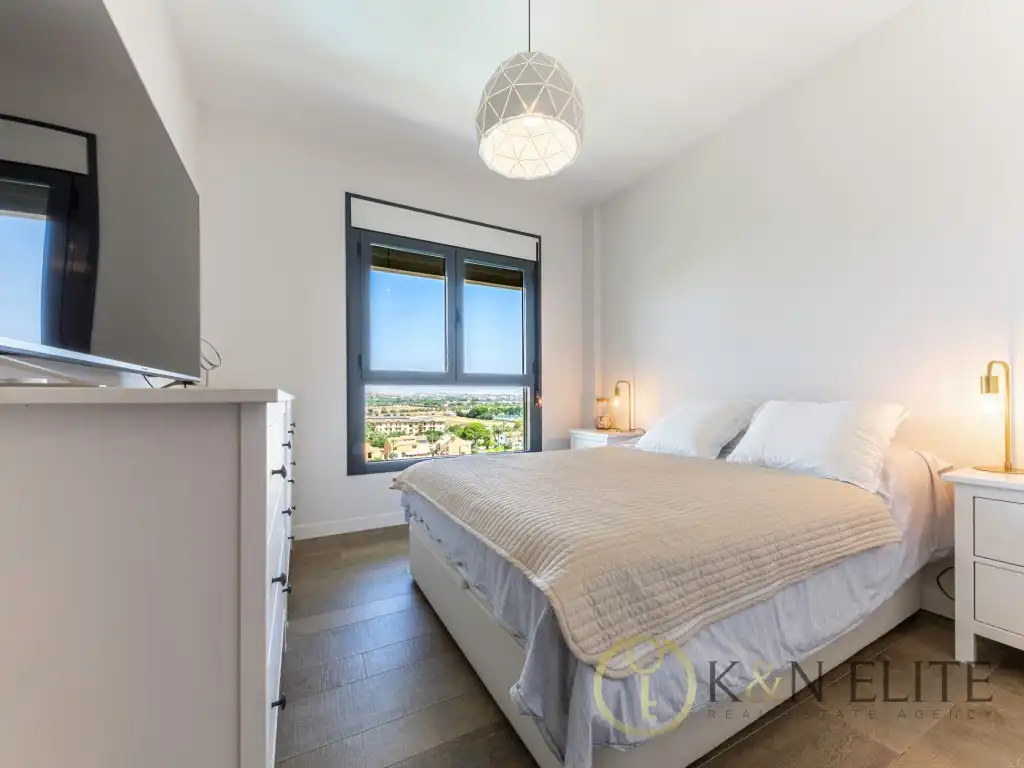 Habitación de Ático en venta en Alicante / Alacant con Aire acondicionado, Jardín privado y Terraza