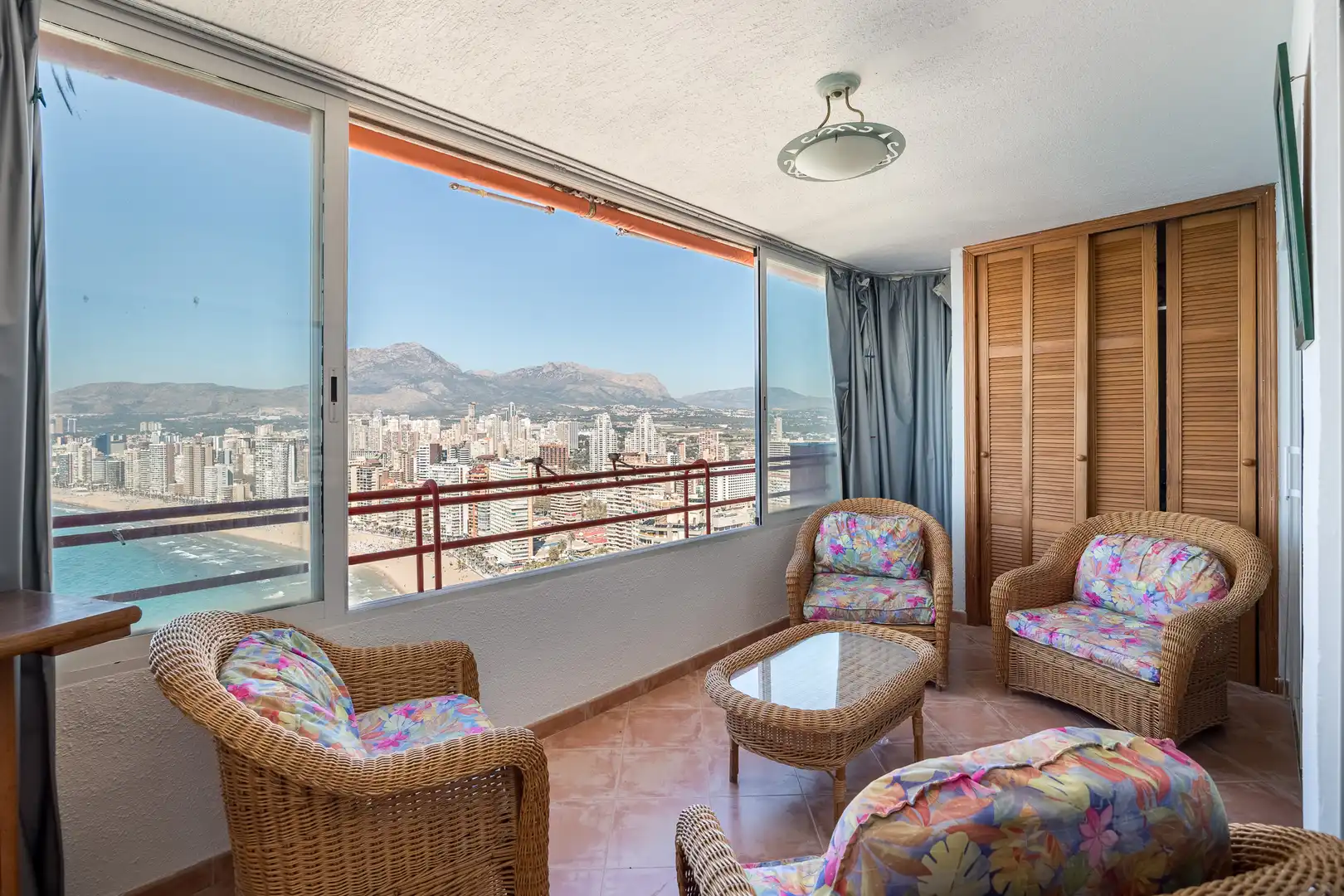 Habitación de Ático en venta en Benidorm con Piscina y Piscina comunitaria