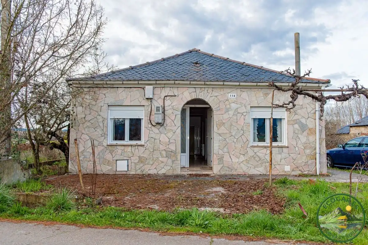 Exterior view of Houses for sale in Ponferrada  with Heating and Private garden