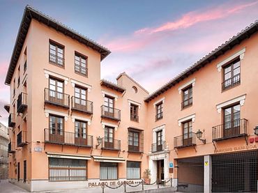Individuale con ascensore in affitto a Plaza de Gamboa 8-21