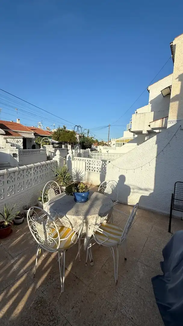 Vista exterior de Casa o chalet en venta en Torrevieja