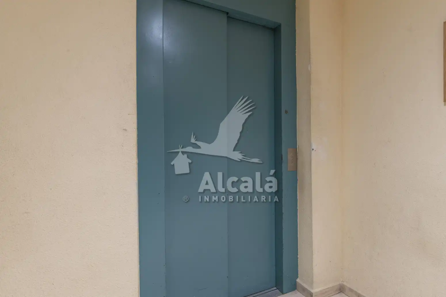 Piso en venta en Alcalá de Henares con Aire acondicionado, Calefacción y Trastero