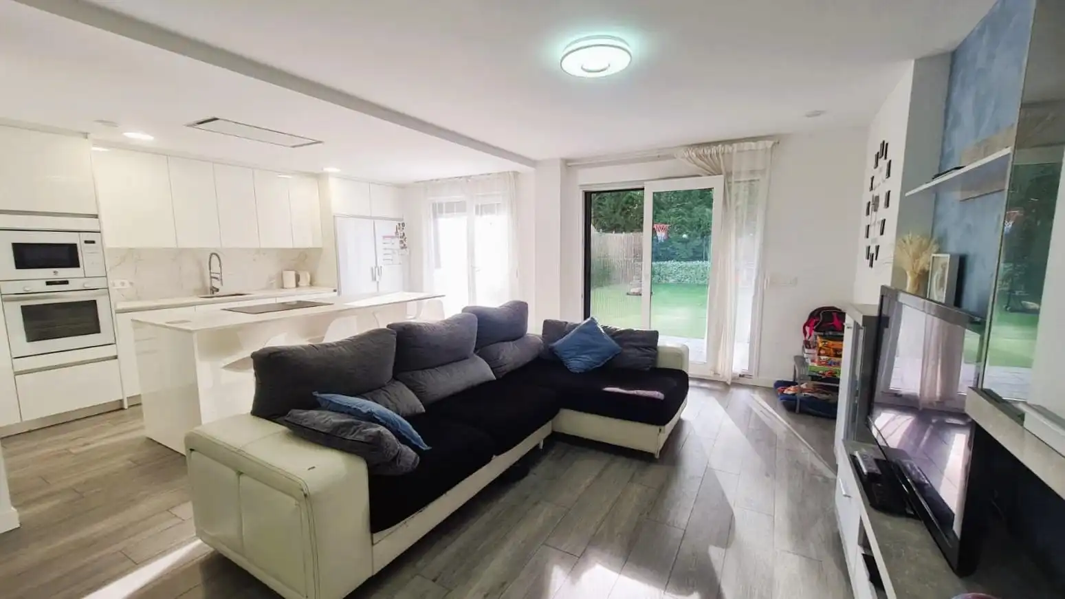 Sala de estar de Casa o chalet en venta en Valladolid con Calefacción, Jardín privado y Terraza