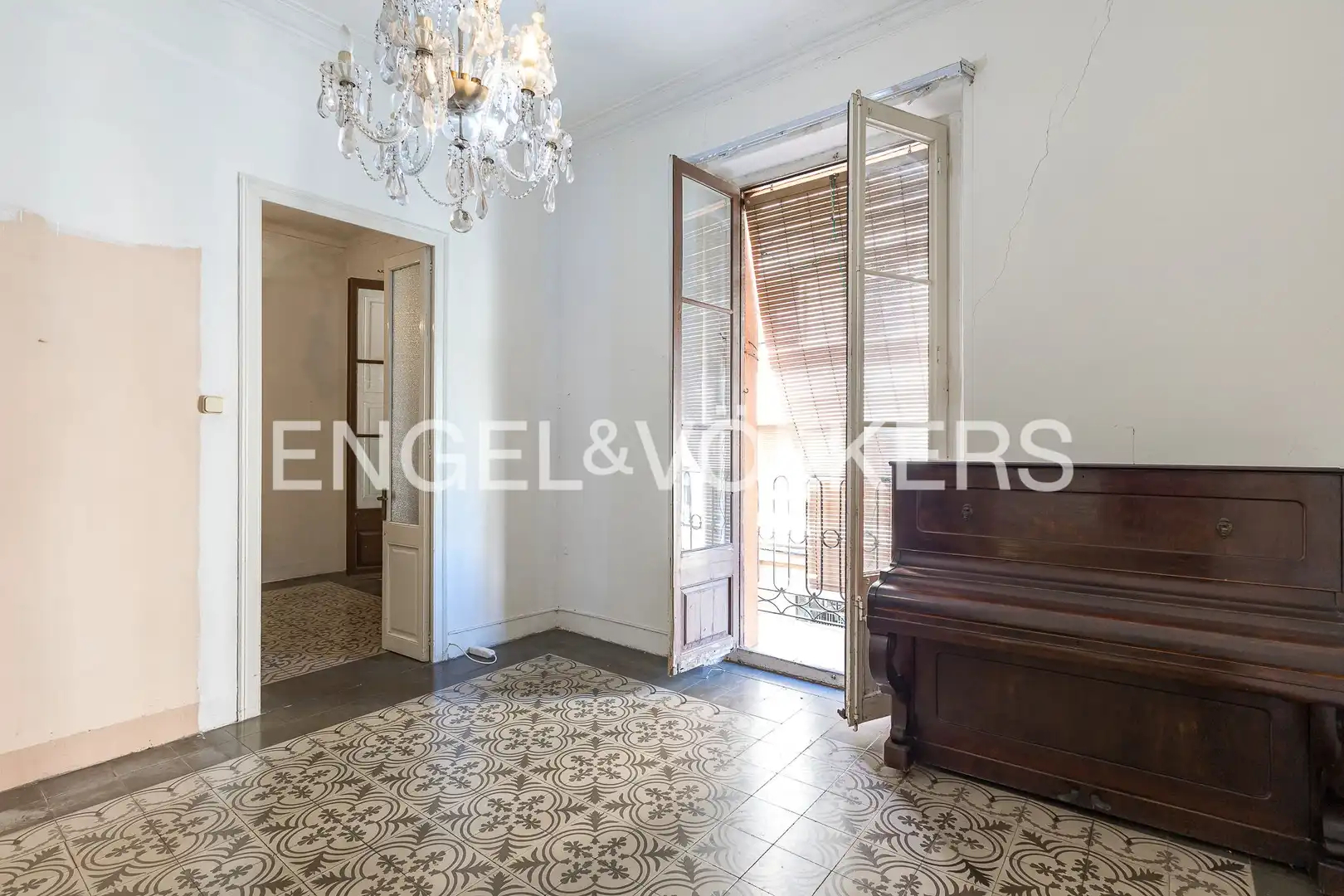 Einfamilien-Reihenhaus zum Verkauf in Tarragona mit Klimaanlage, Heizung und Balkon